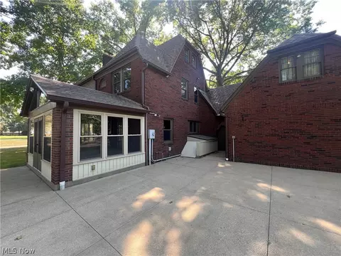601 E Iron Ave, Dover, OH 44622 photo 29