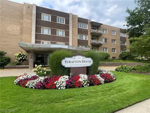 22655 Chagrin Blvd #307, Beachwood, OH 44122