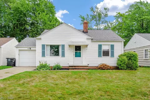 1653 Overbrook Rd, Lyndhurst, OH 44124
