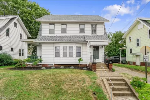 530 Columbus Ave NW, Canton, OH 44708