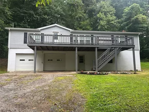 6100 Cumberland Rd SW, Sherrodsville, OH 44675