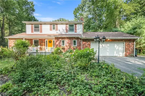 7263 Regal Dr, Conneaut, OH 44030