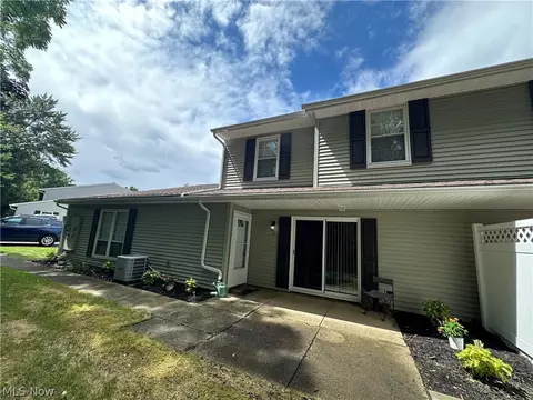4909 Independence Cir #C, Stow, OH 44224