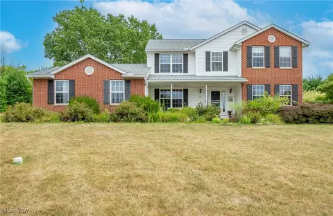 3031 Timber Brook Dr, Cuyahoga Falls, OH 44223