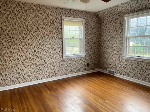 621 E 266th St, Euclid, OH 44132 photo 16
