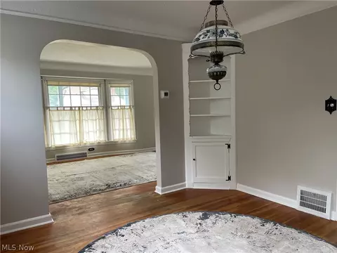 621 E 266th St, Euclid, OH 44132 photo 6