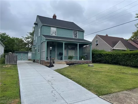 621 E 266th St, Euclid, OH 44132 photo 3