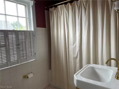 621 E 266th St, Euclid, OH 44132 photo 23