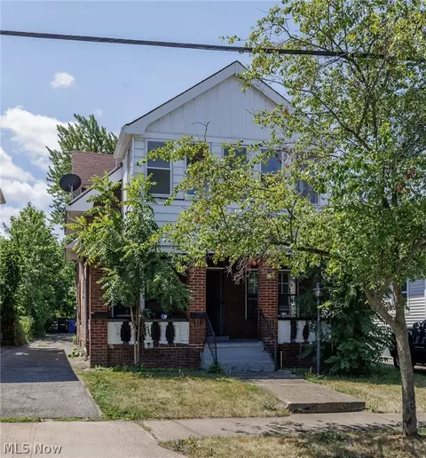 11002 Greenwich Ave, Cleveland, OH 44105