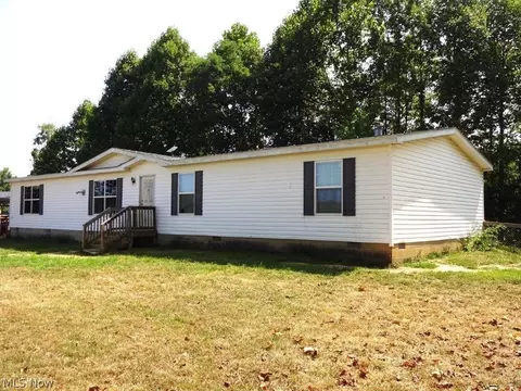 1701 Long Rdg, Elkview, WV 25071