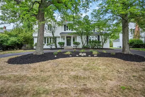 2673 Green Rd, Shaker Heights, OH 44122