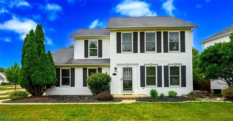 183 Halifax Ln, Medina, OH 44256