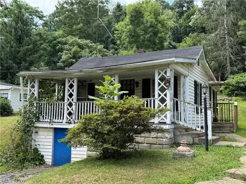 1068 Anderson Blvd, East Liverpool, OH 43920