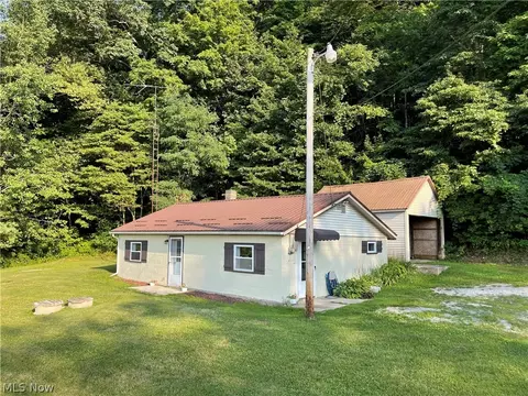 10490 State Route 520, Killbuck, OH 44637