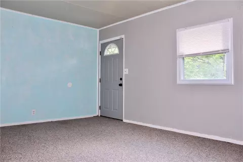 852 Kickapoo Ave, Akron, OH 44305 photo 10