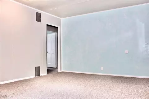 852 Kickapoo Ave, Akron, OH 44305 photo 12
