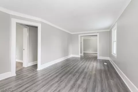 6665 State Rd, Cleveland, OH 44134 photo 7