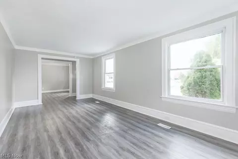 6665 State Rd, Cleveland, OH 44134 photo 8