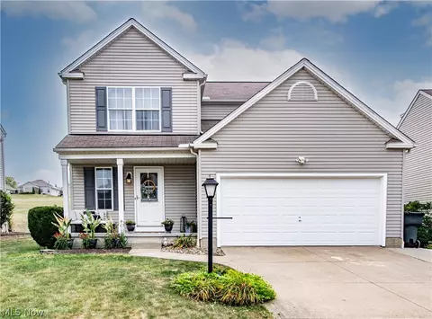 1058 Ledgestone Dr, Wadsworth, OH 44281