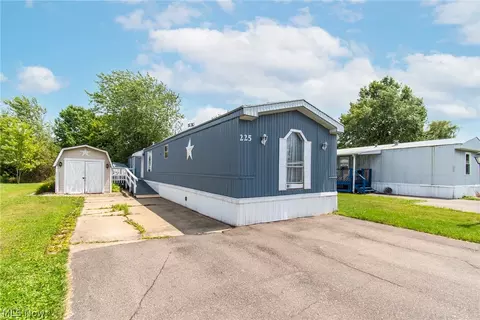 12205 Goshen Rd #225, Salem, OH 44460