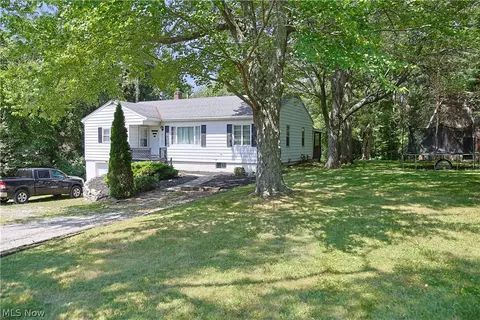 10613 River Rd, Huron, OH 44839