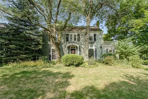 2846 Torrington Rd, Shaker Heights, OH 44122