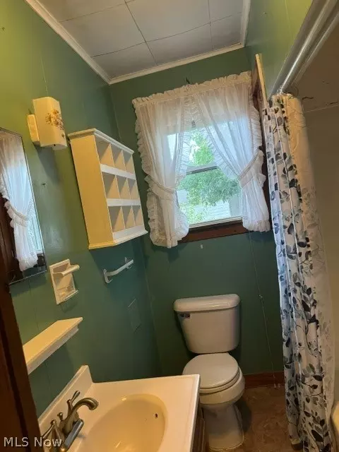 215 E 2nd Rear St, Dover, OH 44622 photo 4