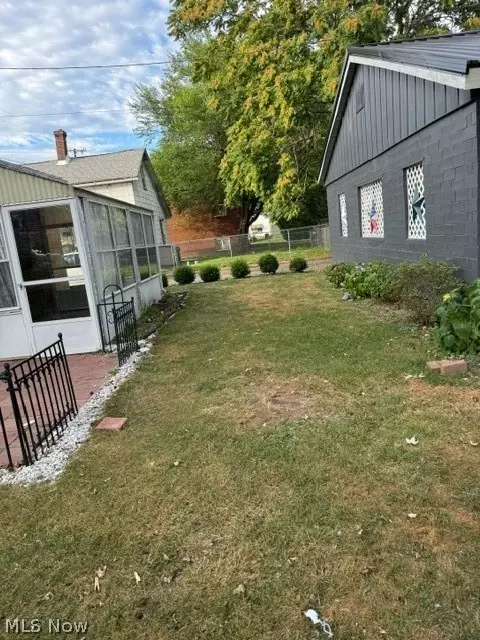 215 E 2nd Rear St, Dover, OH 44622 photo 6