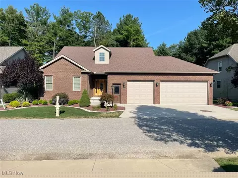 4650 Championship Ct #17, Canfield, OH 44406