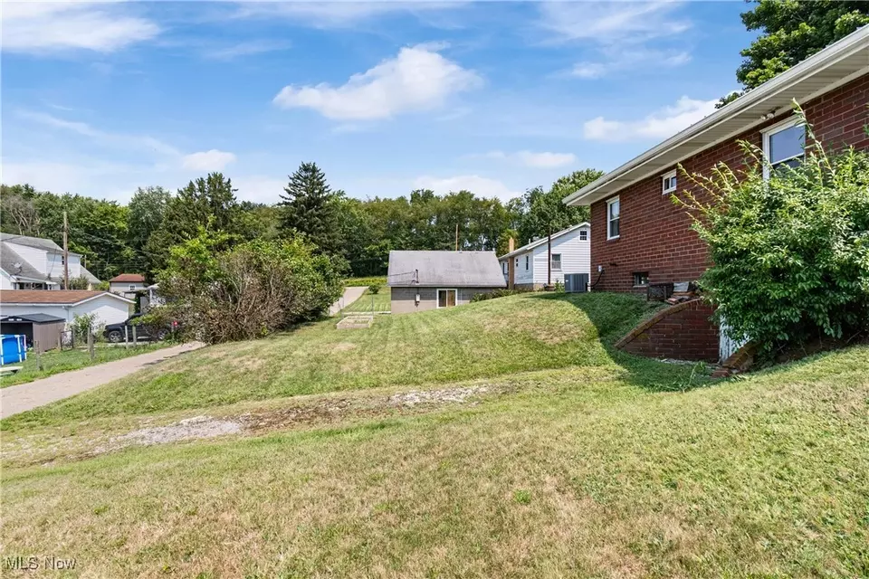 Exterior - 206 Euclid Ave, Minerva, OH 44657 photo 2 of 2