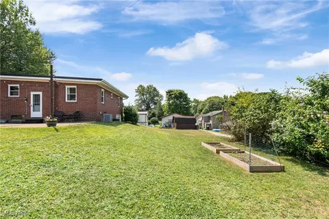 Exterior - 206 Euclid Ave, Minerva, OH 44657 photo 1 of 2