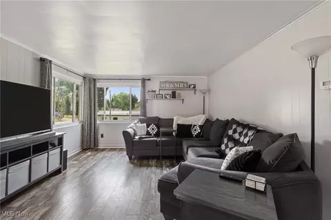 Living - 206 Euclid Ave, Minerva, OH 44657 photo 1 of 2