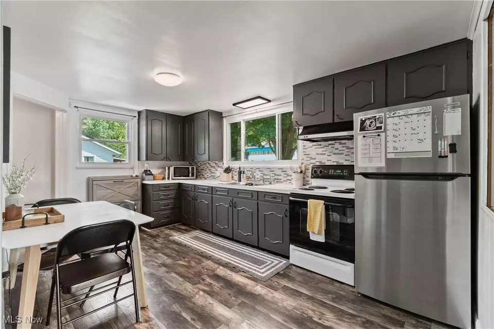 Kitchen - 206 Euclid Ave, Minerva, OH 44657 photo 2 of 5