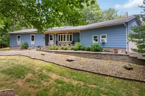 6834 Lake O Springs Ave NW, North Canton, OH 44720