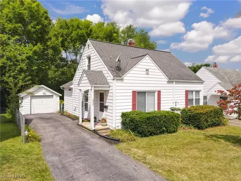 2336 25th St, Cuyahoga Falls, OH 44223