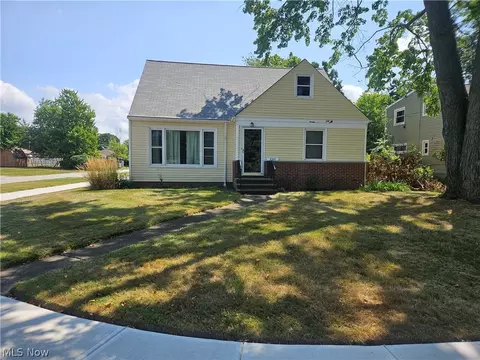 6507 Lawnwood Ave, Cleveland, OH 44130