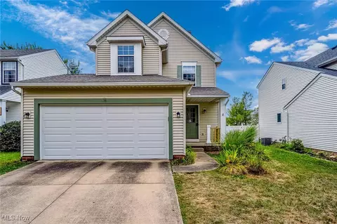 2141 Stonehenge Cir, Akron, OH 44319