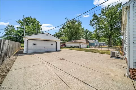 29760 Robert St, Wickliffe, OH 44092 photo 30