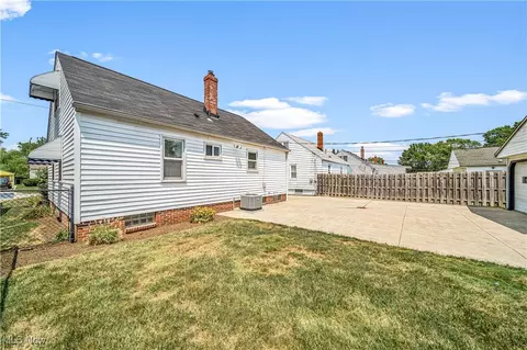 29760 Robert St, Wickliffe, OH 44092 photo 32