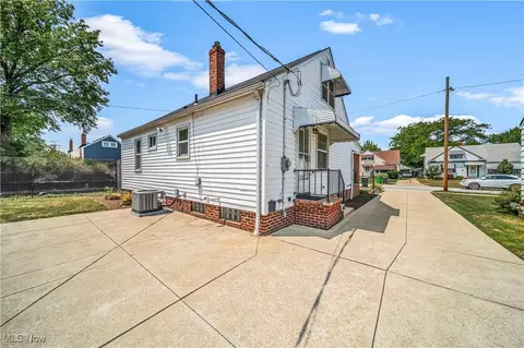 29760 Robert St, Wickliffe, OH 44092 photo 31