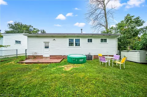 Exterior - 1116 Thayer Ave, Ashtabula, OH 44004 photo 1 of 3