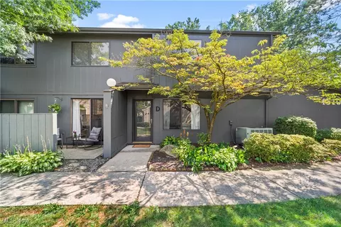 1510 Cedarwood Dr #D, Westlake, OH 44145
