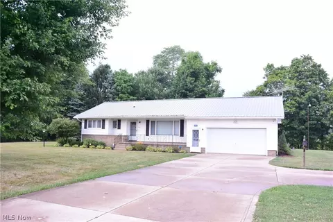 11403 Beech St NE, Alliance, OH 44601