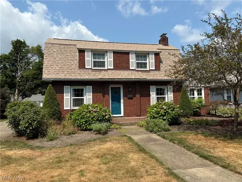 208 S Reeves Ave, Dover, OH 44622