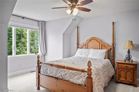 Bedroom - 9535 Reedhurst Ln, Mentor, OH 44060 photo 5 of 8