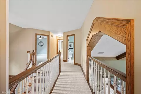 Entry Way - 9535 Reedhurst Ln, Mentor, OH 44060 photo 2 of 7