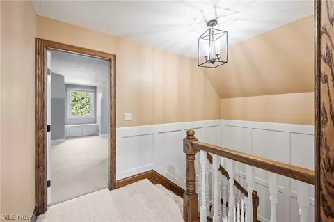 Entry Way - 9535 Reedhurst Ln, Mentor, OH 44060 photo 1 of 7