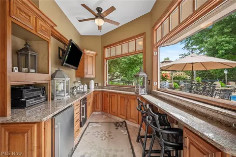 Kitchen - 9535 Reedhurst Ln, Mentor, OH 44060 photo 3 of 4