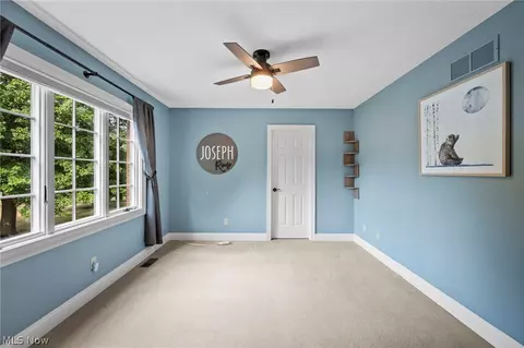 Bedroom - 9535 Reedhurst Ln, Mentor, OH 44060 photo 1 of 8
