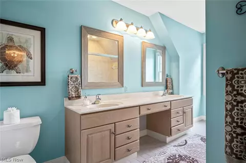 Bath - 9535 Reedhurst Ln, Mentor, OH 44060 photo 1 of 4